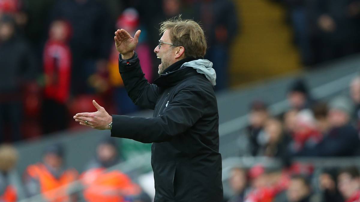 Im FA Cup läuft es dagegen nicht so gut. In der vierten Runde scheidet Liverpool gegen den Zweitligisten Wolverhampton Wanderers aus (1:2). Im Ligapokal unterliegen die Reds im Halbfinale dem FC Southampton mit 0:2