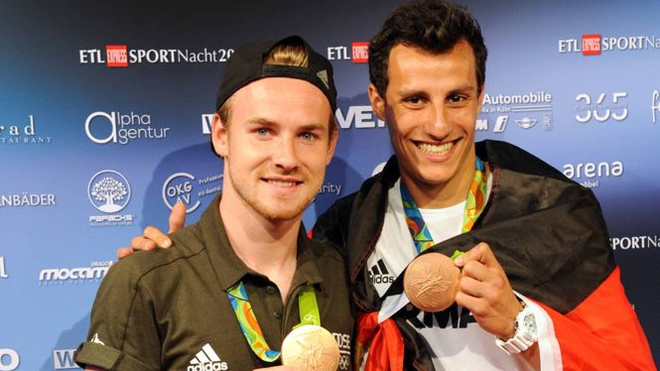 Timur Oruz (mit Jan Christopher Rühr) mit seiner Olympia-Bronzemedaille von 2016