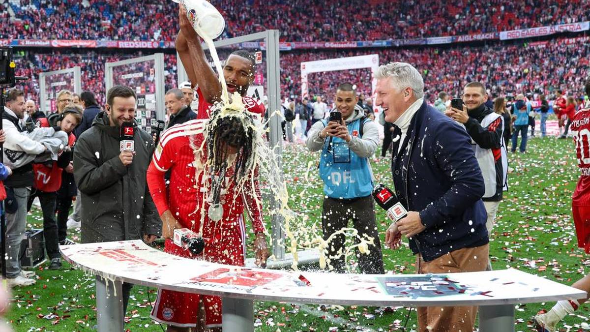 Der FC Bayern schießt sich mit einer 5:1-Gala auch am letzten Spieltag zum Sieg, danach wird die Meisterschaft gefeiert. SPORT1 zeigt die besten Bilder