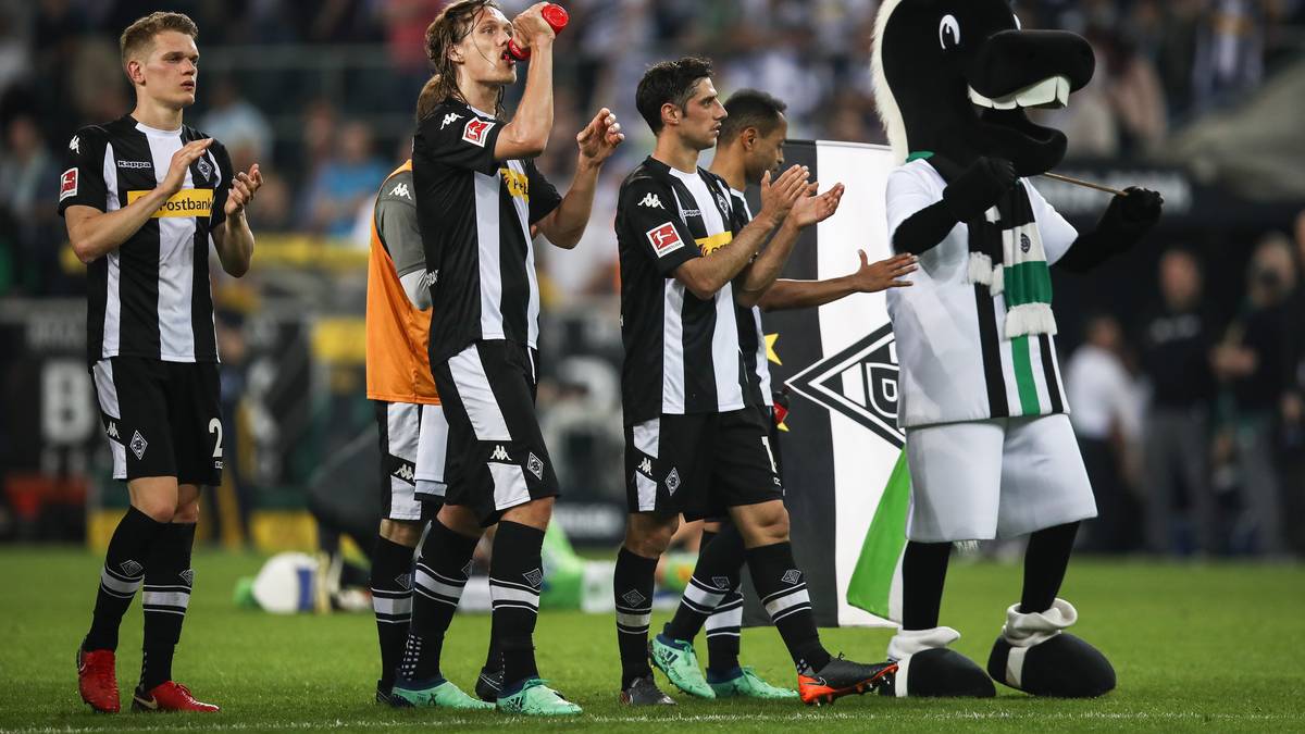 Am Ende bleibt es beim 3:0-Sieg der Borussia, der Wolfsburg im schlimmsten Fall am Wochenende auf den Relegationsplatz stürzen kann. "Wir haben als Mannschaft nicht funktioniert", sagt Trainer Bruno Labbadia nach der Partie