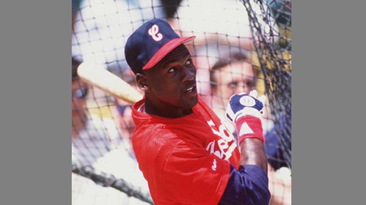 Zwischen 1993 und 1995 versuchte sich Jordan als Baseball-Profi bei den Birmingham Barons, einem Minor League Baseball-Team der Chicago White Sox