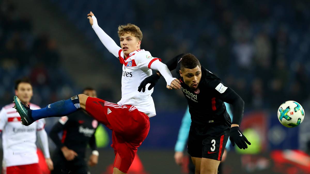 HAMBURGER SV: Der Bundesliga-Dino versucht alles um Eigengewächs Jann-Fiete Arp zu halten. Dem 19-Jährigen winkt eine Vervierfachung seines Gehalts. Das berichtet die "Sport Bild"