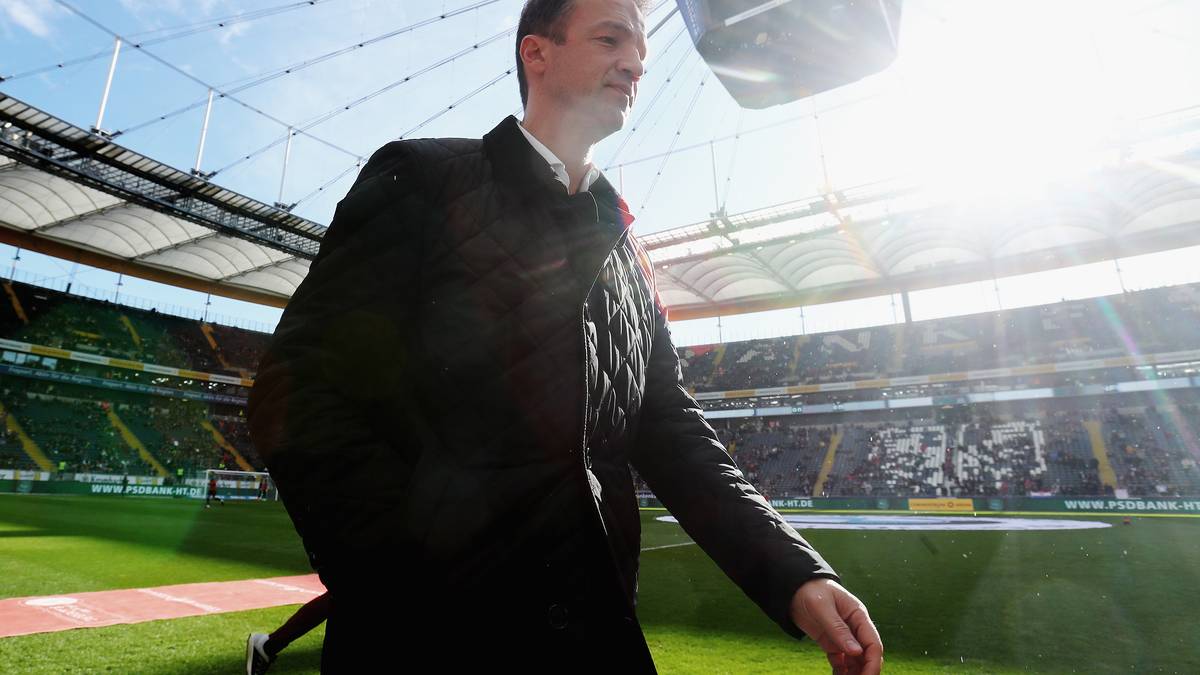 WAS MUSS PASSIEREN? "Bei uns wird noch viel passieren", sagte Sportdirektor Fredi Bobic kürzlich. Vor allem im Mittelfeld will die Eintracht nachbessern