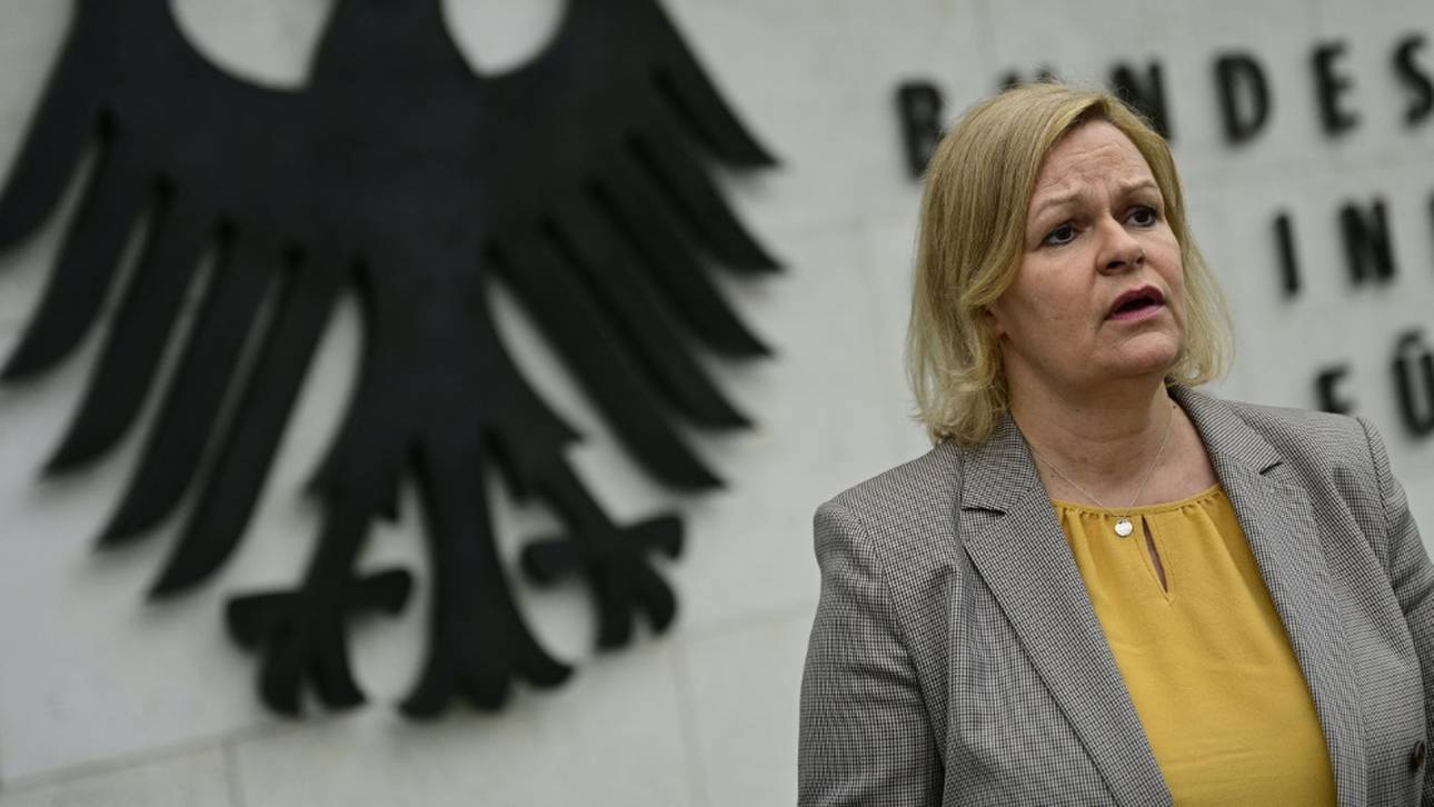 Innenministerin Faeser trifft Lahm und Sasic