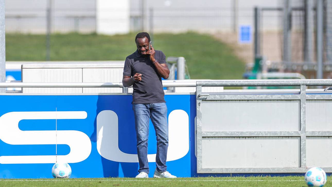 Ben Manga ist vorerst der neue starke Mann beim FC Schalke 04