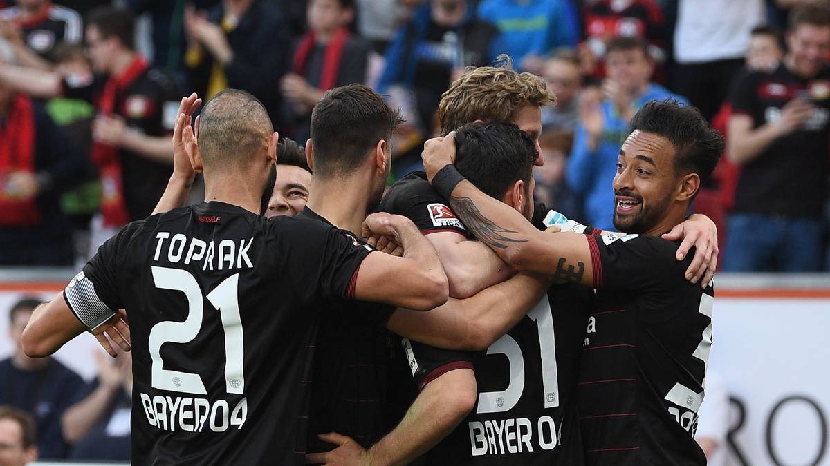 Die totgeglaubten Leverkusener stehen wieder auf, Joker Kai Havertz sticht. Nach seiner schönen Hackenvorlage zum 2:0 trifft der Youngster zum glücklichen Ausgleich