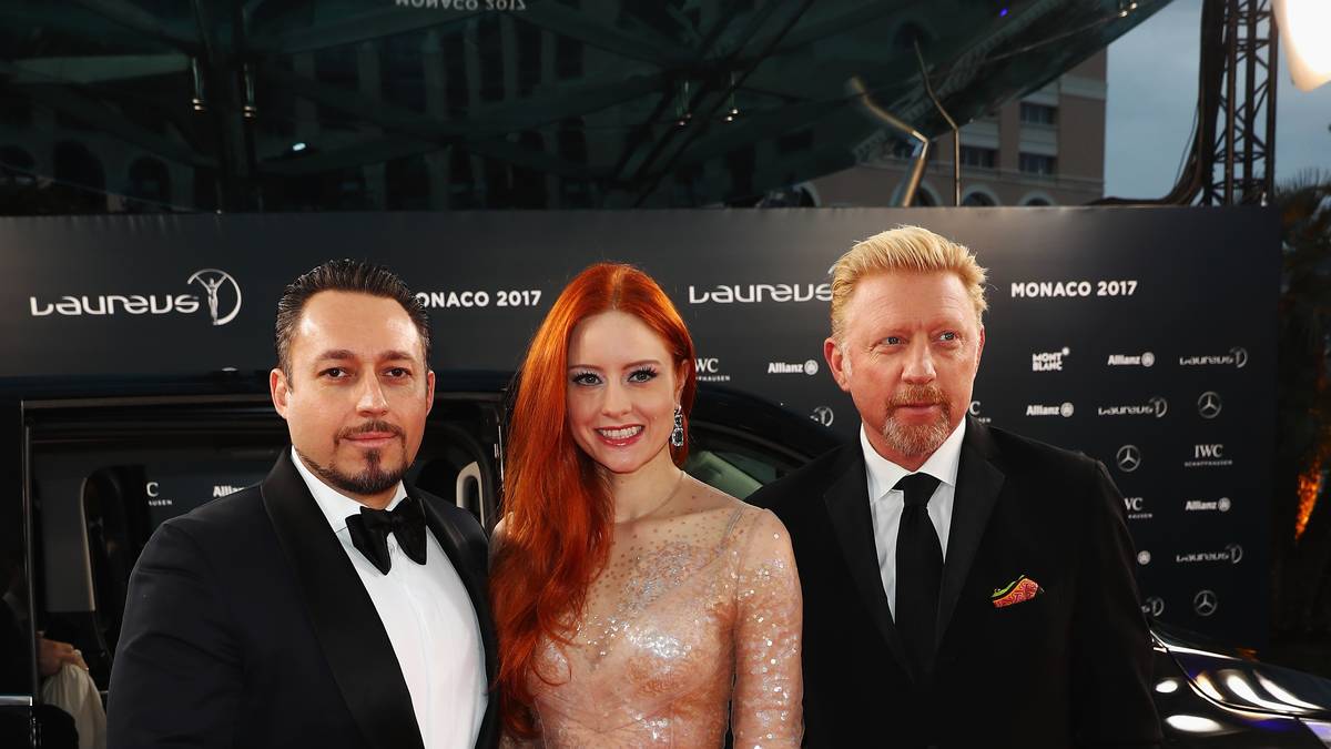 Tennis-Legende Boris Becker ist ohne Ehefrau Lilly zur Preisverleihung gekommen. Für Erinnerungsfotos müssen darum andere Gäste her halten. Der 46-Jährige ist einer der Gründungsmitglieder der Veranstaltung