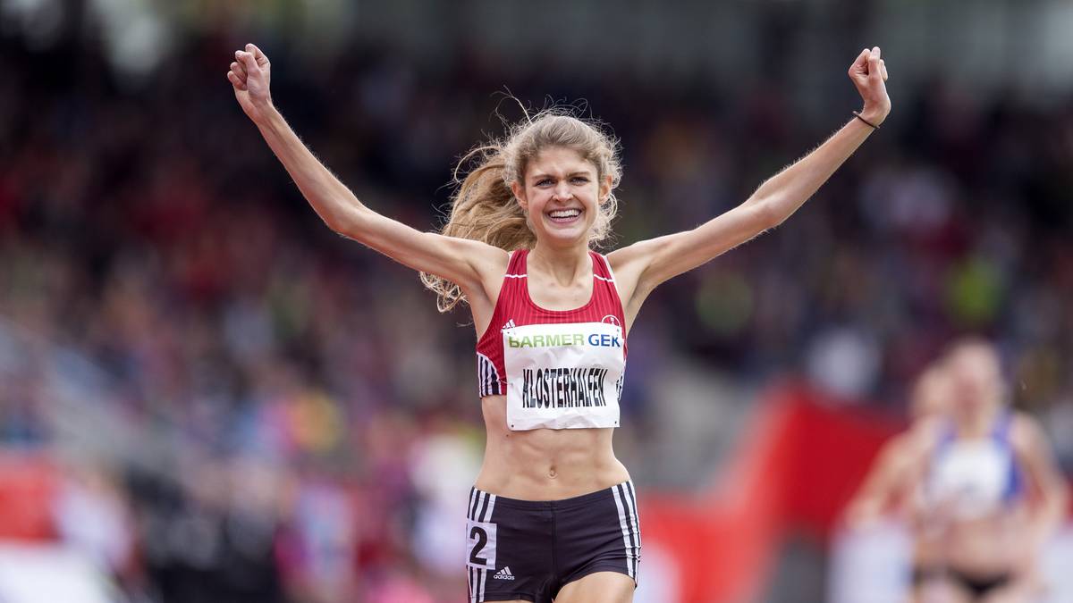 5.000 METER: 2016 bestreitet sie erstmals Rennen über diese Distanz und erreicht als Bestleistung eine Zeit von 15:16,98 Minuten, gelaufen am 25. August in Bergisch Gladbach. Ein knappes Jahr später steigert sie sich bereits um 25 Sekunden auf 14:51,38 Minuten, gelaufen am 19. Mai 2017 in Karlsruhe