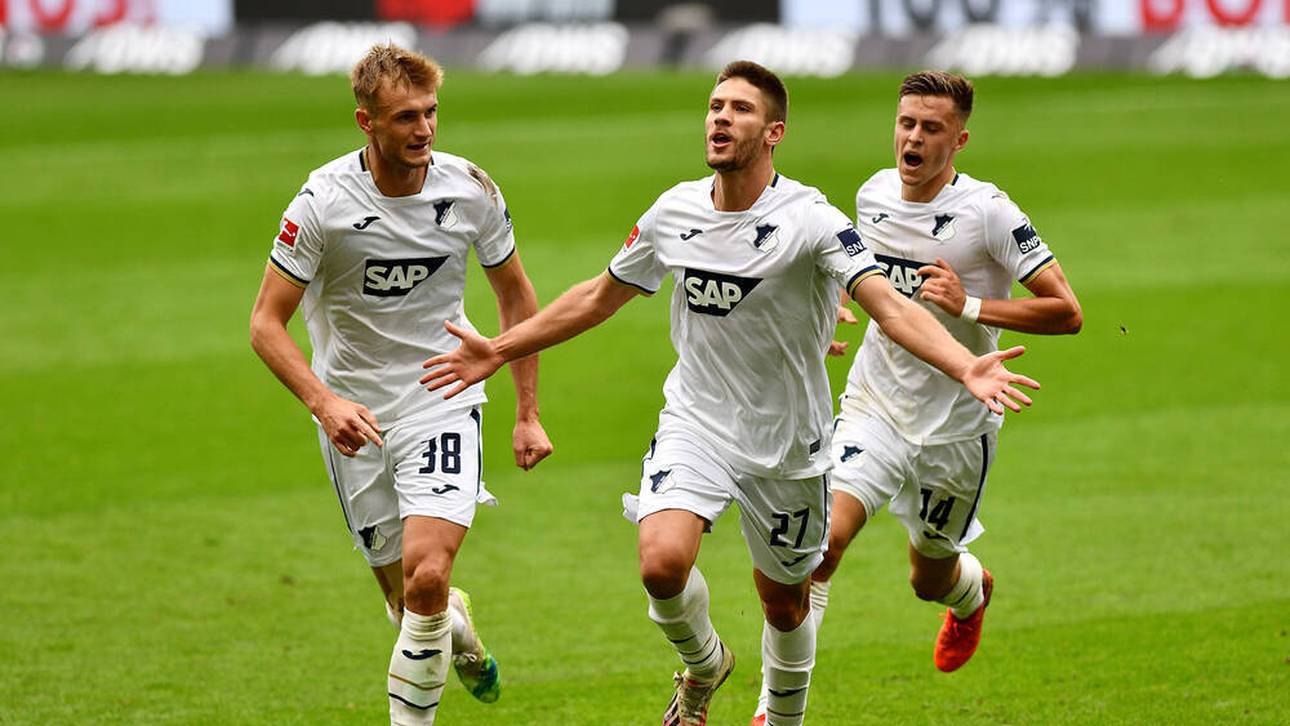 Hoeneß zum Stand bei Kramaric