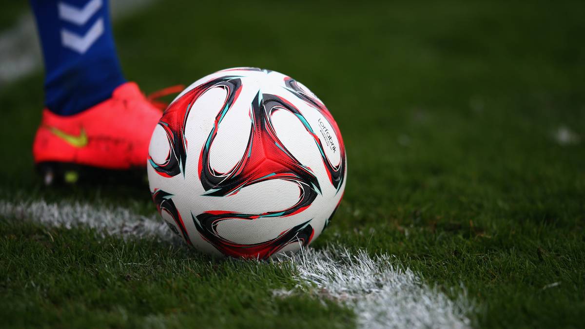 SAISON 2014/15: Für die Liga des frisch gekrönten Weltmeisters durfte es 2014/15 dann wieder ein etwas wilderes Design sein