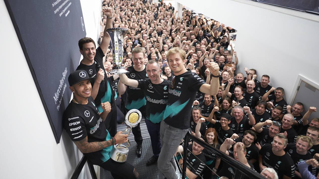 Mercedes feiert WM-Titel