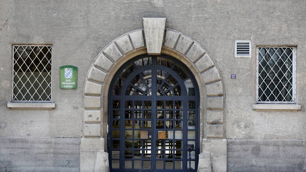 2. Juni 2014: Hoeneß tritt seine Haftstrafe in der JVA Landsberg am Lech an