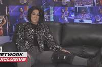WWE-Star Bayley fällt wegen einer schweren Trainingsverletzung rund neun Monate aus. Bei WWE SmackDown meldet sie sich zu Wort - und gibt den Fans die Schuld.