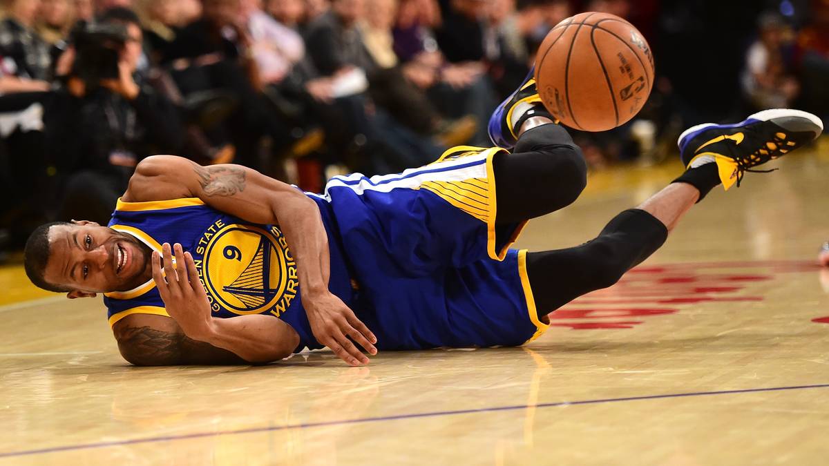 Andre Iguodala macht sich sogar richtig lang