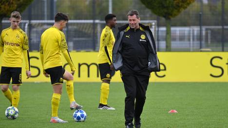 Michael Skibbe ist der nicht mehr Trainer der U19 beim BVB