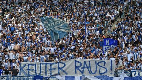 Hertha BSC: Farbanschlag auf Haus von Geschäftsführer Paul Keuter, Fans von Hertha BSC gehen auf Konfrontationskurs zu Geschäftsführer Paul Keuter