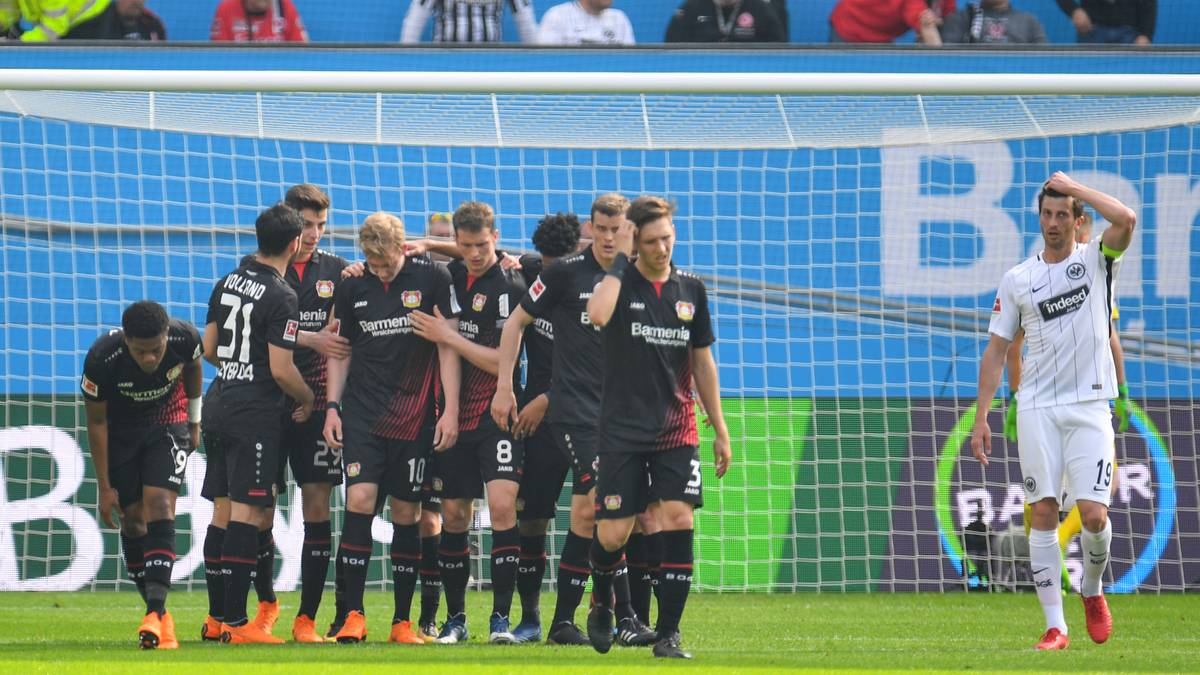 Die Nerven bei den Frankfurtern liegen blank. Gerät die Kovac-Elf jetzt unter die Räder? 