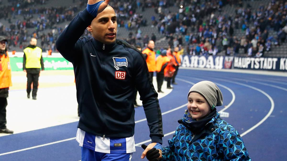 Am Ende des Spiels durfte Jannik mit seinem Freund noch auf die Ehrenrunde. Allerdings durften die beiden keine drei Punkte für die Hertha bejubeln