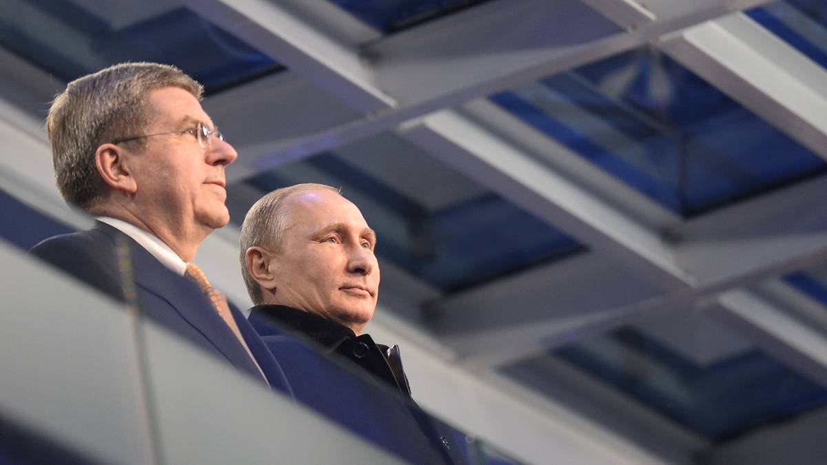 IOC-Präsident Thomas Bach und Russlands Staatspräsident Wladimir Putin bei Olympia in Sotschi
