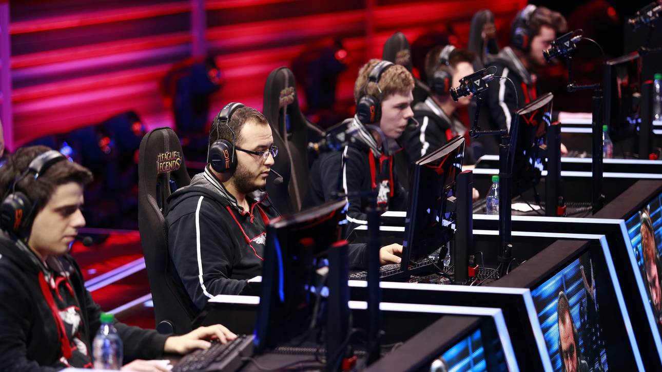 E-Sports bald vor DEL und BBL?
