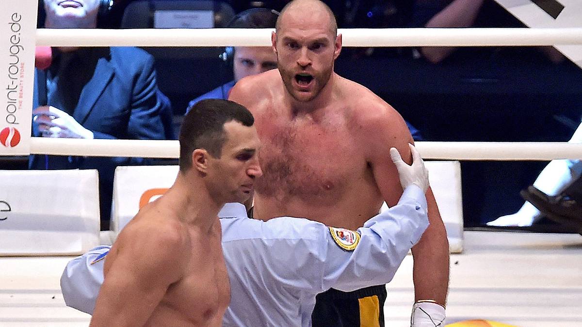 Tyson Fury setzt seine Provokationen auch im Ring fort, das Publikum quittiert es in den Ringpausen mit Pfiffen