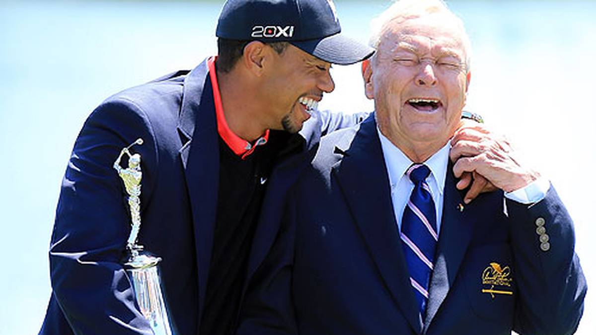 Im selben Jahr krönt Woods sein erstes großes Comeback: Nach seinem tiefen Fall vom Golf-Thron gewinnt er das Arnold Palmer Invitational ...