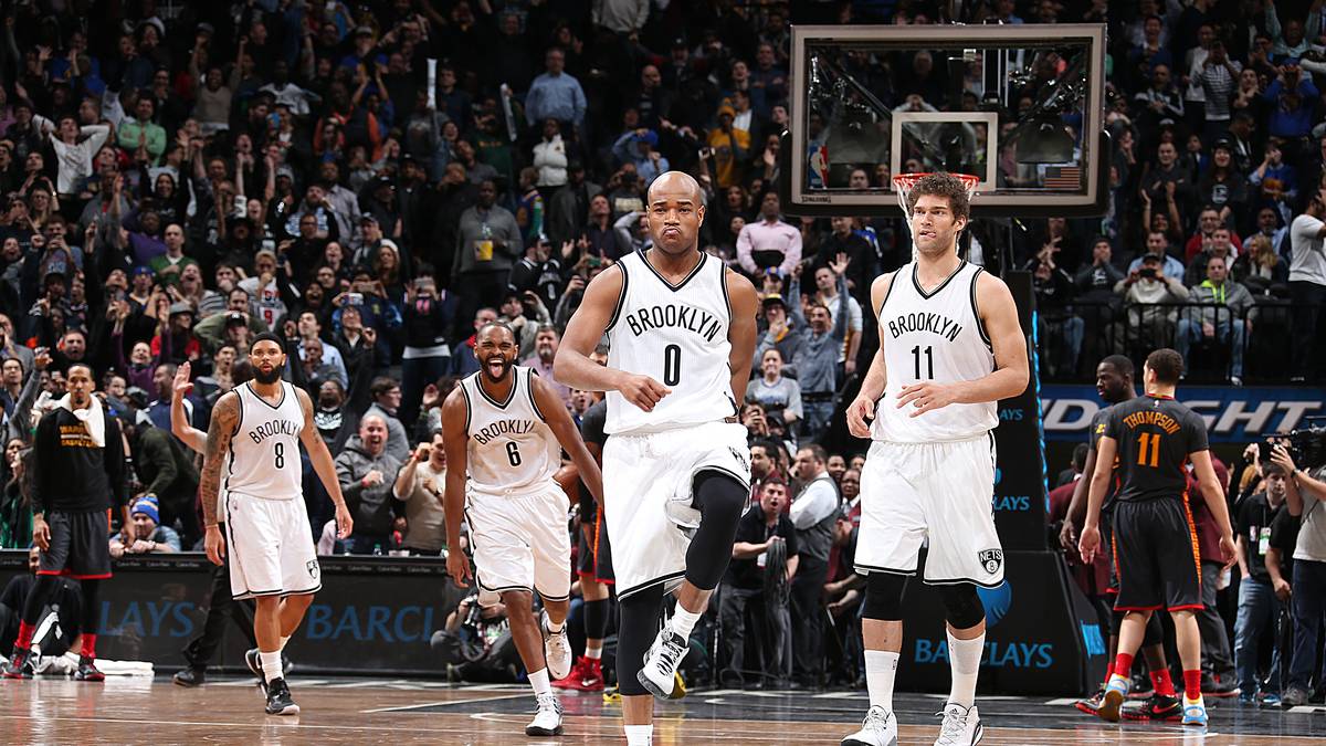 Getanzt wird auch in Brooklyn. Jarrett Jack versenkt die Golden State Warriors 1,1 Sekunden vor Spielende mit seinem Gamewinner und legt danach eine flotte Sohle aufs Parkett
