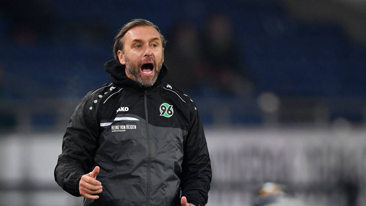 PLATZ 17 - THOMAS DOLL (Hannover 96): Den gleichen Platz wie Hannover 96 in der Bundesliga-Tabelle belegt auch deren neuer Trainer Thomas Doll in unserem Ranking. Erst vor einem Monat und zwei Tagen trat er die Nachfolge von Andre Breitenreiter an