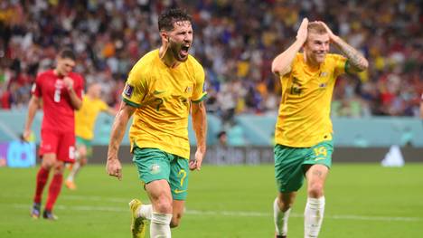 Australien knockt Dänemark mit 1:0 aus und zittert sich ins Achtelfinale - erstmals seit der WM 2006 in Deutschland.