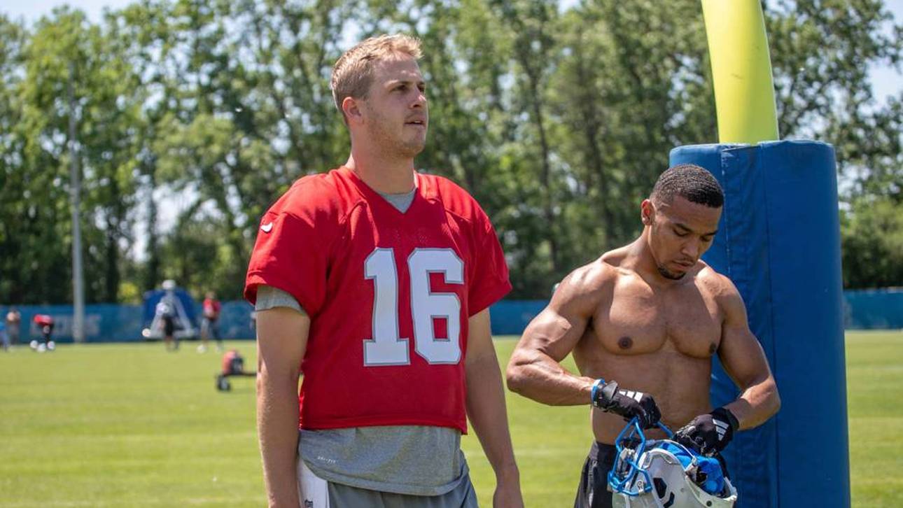 Jared Goff (l.) und Amon-Ra St. Brown sind die Stars der Detroit Lions 