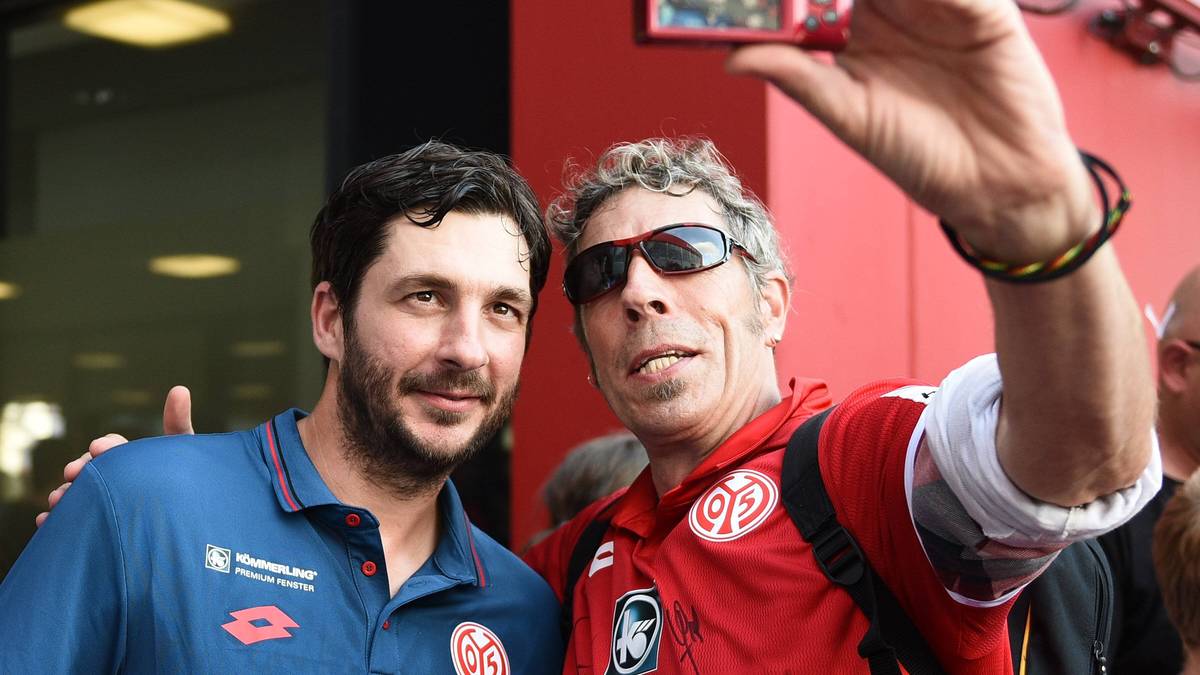 FSV MAINZ 05: Die Rheinhessen haben in der Vorbereitung bislang nur gegen Drittligist Wehen Wiesbaden verloren. Vor allem mit dem 2:1-Sieg gegen Premier-League-Aufsteiger Newcastle am Samstag war neue Trainer Sandro Schwarz einverstanden: "Wir haben gesehen, wenn wir die Dinge zu 100 Prozent umsetzen, entsteht Torgefahr"