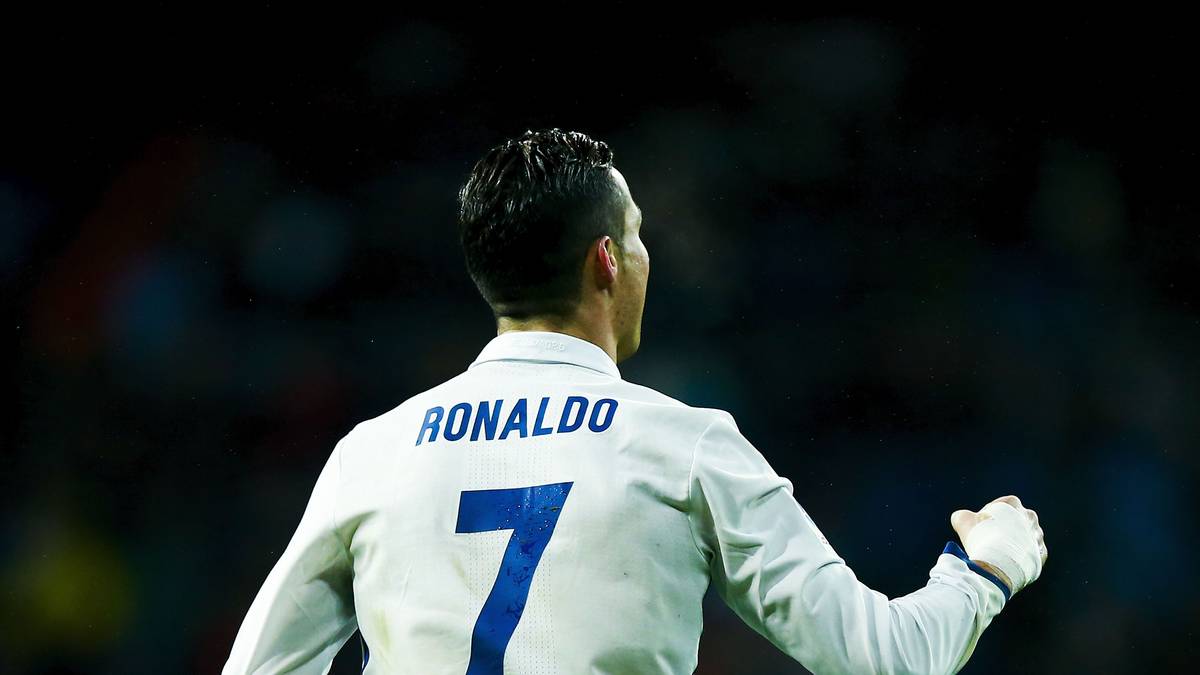 Der portugiesische Europameister schüttelte Deutschlands "Bomber" Gerd Müller in der ewigen Torjägerliste der sechs europäischen Top-Ligen (Spanien, England, Deutschland, Frankreich, Italien, Portugal) ab