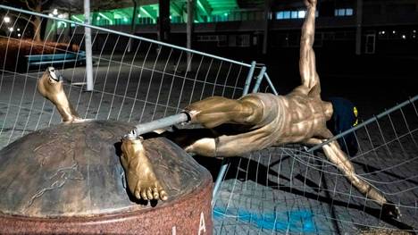Die Statue von Zlatan Ibrahimovic wurde mehrfach Opfer von Vandalismus 