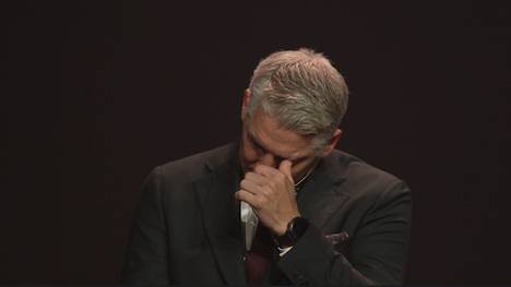 Am Montag in Dortmund wurde Bastian Schweinsteiger und fünf weitere Größen des Sports vom deutschen Fußballmuseum in die "Hall of Fame" (Ruhmeshalle) aufgenommen.