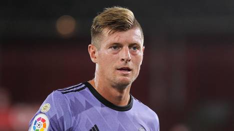 Toni Kroos hat sich im Rahmen des Sport-Bild-Award zu einer 2021 geäußerten Kritik von Uli Hoeneß zu seinem Spielstil geäußert.