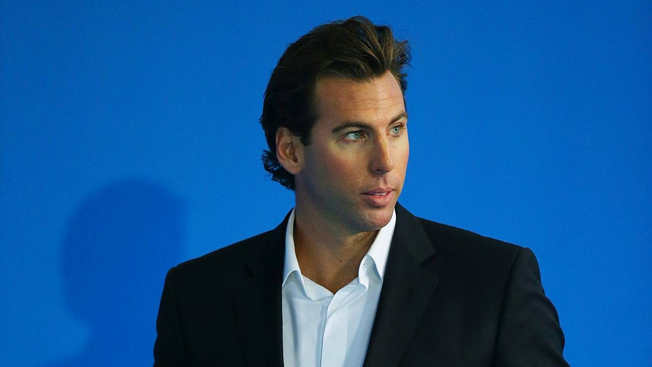 Hackett rastet in Flugzeug aus