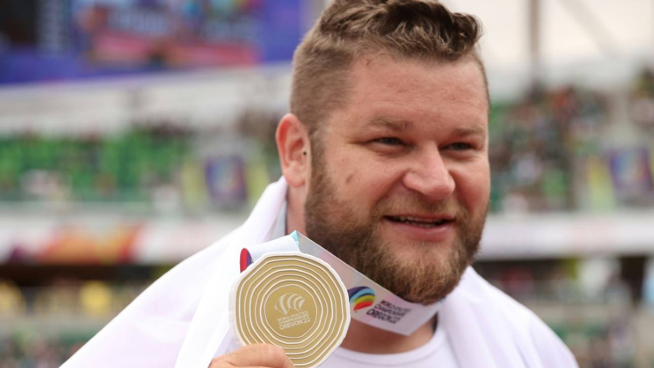 Hammerwerfer hängt Bolt ab