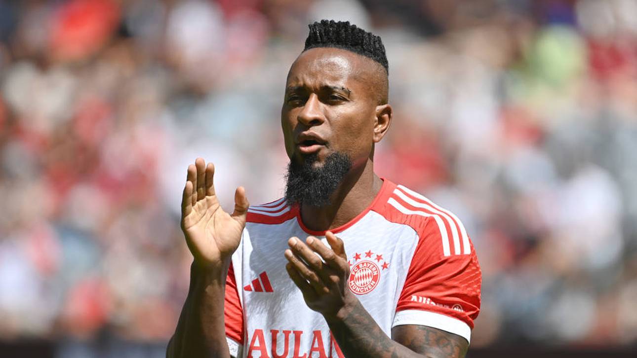 Zé Roberto bei einem Legendenspiel des FC Bayern im Jahr 2023