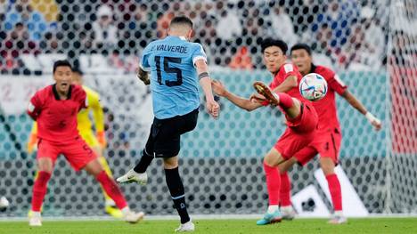 Uruguay und Südkorea trennen sich 0:0. Die Südamerikaner hatten die besseren Chancen, scheiterten aber gleich doppelt am Aluminium.