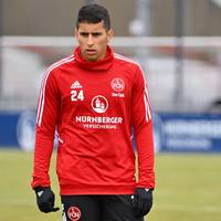 Fußball-Bundesligist Bayer Leverkusen baut am Kader für die neue Saison. Dafür wird auch ein Leihspieler früher als geplant aus Nürnberg zurückgeholt.