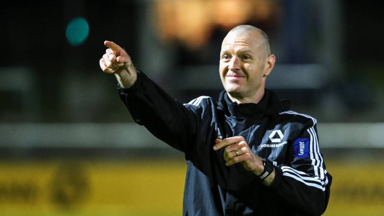 Ross bleibt bis 2018 in Frankfurt