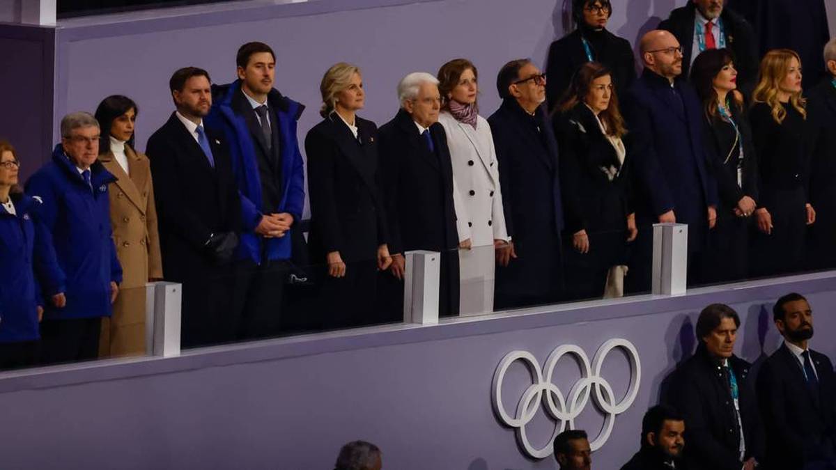 Der italienische Präsident Sergio Mattarella (Mitte) mit internationalen Spitzenpolitikern 