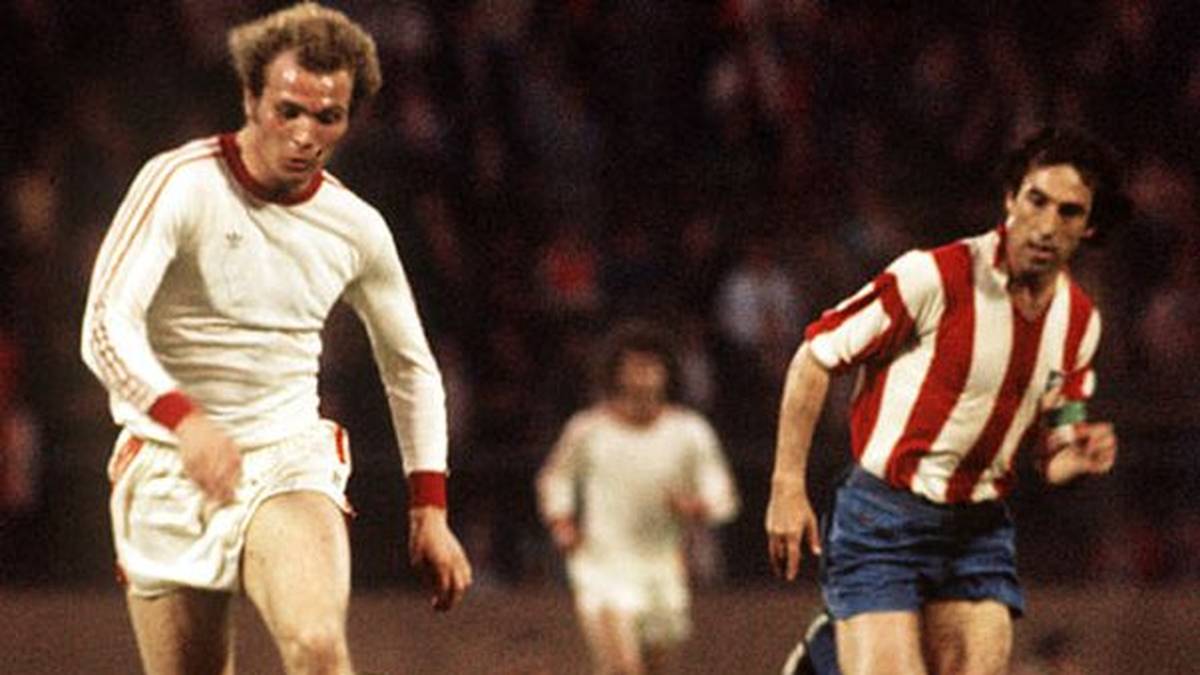 PLATZ 13: ULI HOENESS - Auch der junge Uli Hoeneß, der einst als einer der schnellsten Spieler der Welt galt, war für das Team, das in den Siebzigern Europa dominierte, eine unverzichtbare Zutat