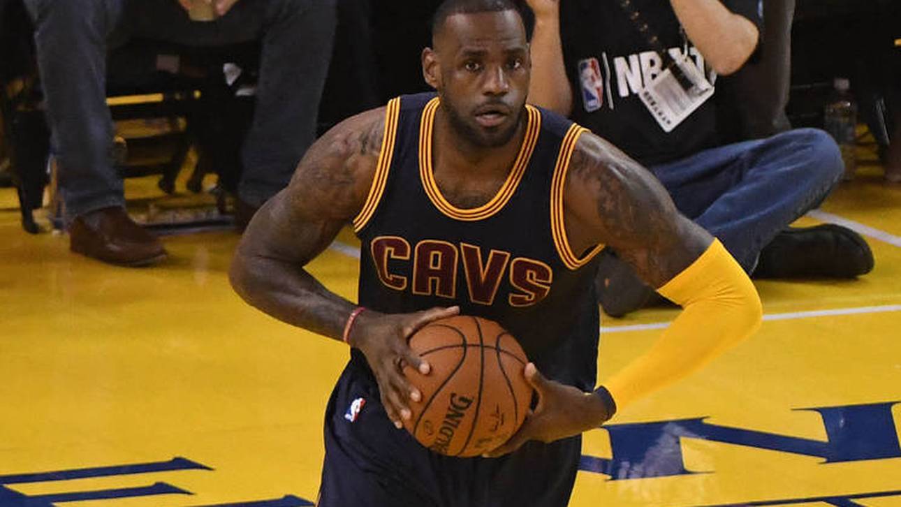 LeBron James  gewann 2016 mit Cleveland den NBA-Titel