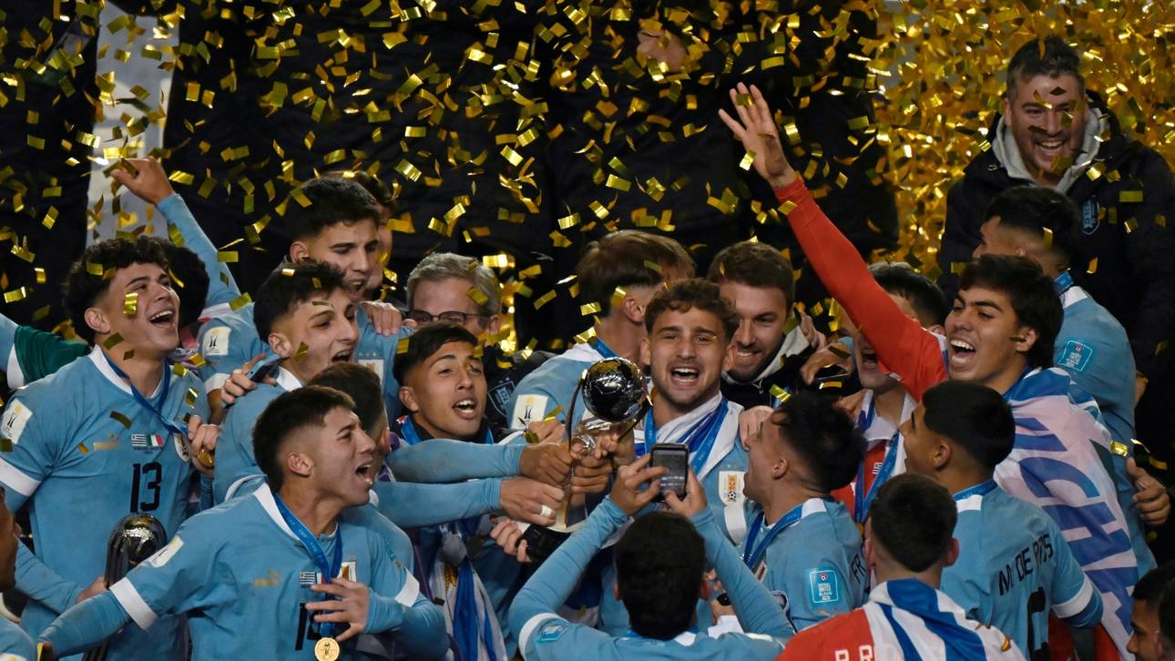 Später Treffer beschert Uruguay Titel