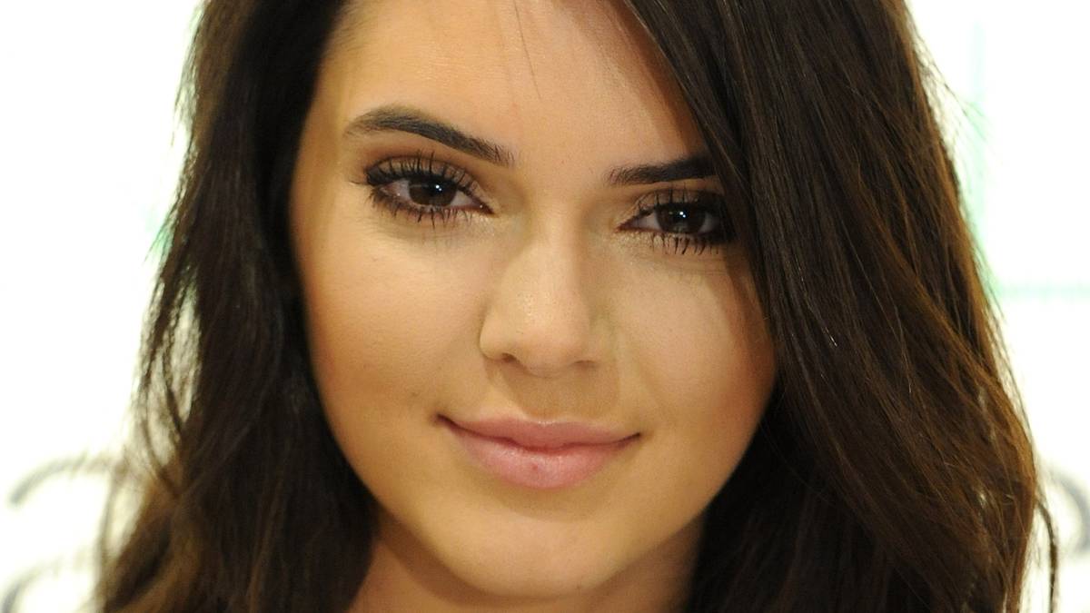 Denn auch vor Lozanova bandelte Ronaldo bereits bei mehreren Frauen an. Unter anderem bei Kendall Jenner, die er auch über Instagram kennenlernte