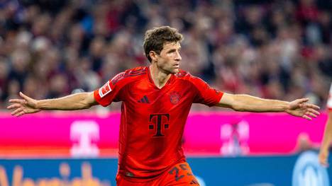 Noch hat Thomas Müller einiges im Tank. Trotzdem gibt es bei den Bayern bereits Überlegungen wie man den Kult-Spieler über seine aktive Karriere hinaus binden kann.