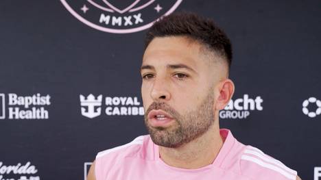 Jordi Alba hat angekündigt, dass er am Ende der laufenden Saison bei Inter Miami seine Karriere beenden wird. Der frühere Barca-Star vermisse seine Heimat sehr und habe außerdem mehrere Projekte im Kopf.