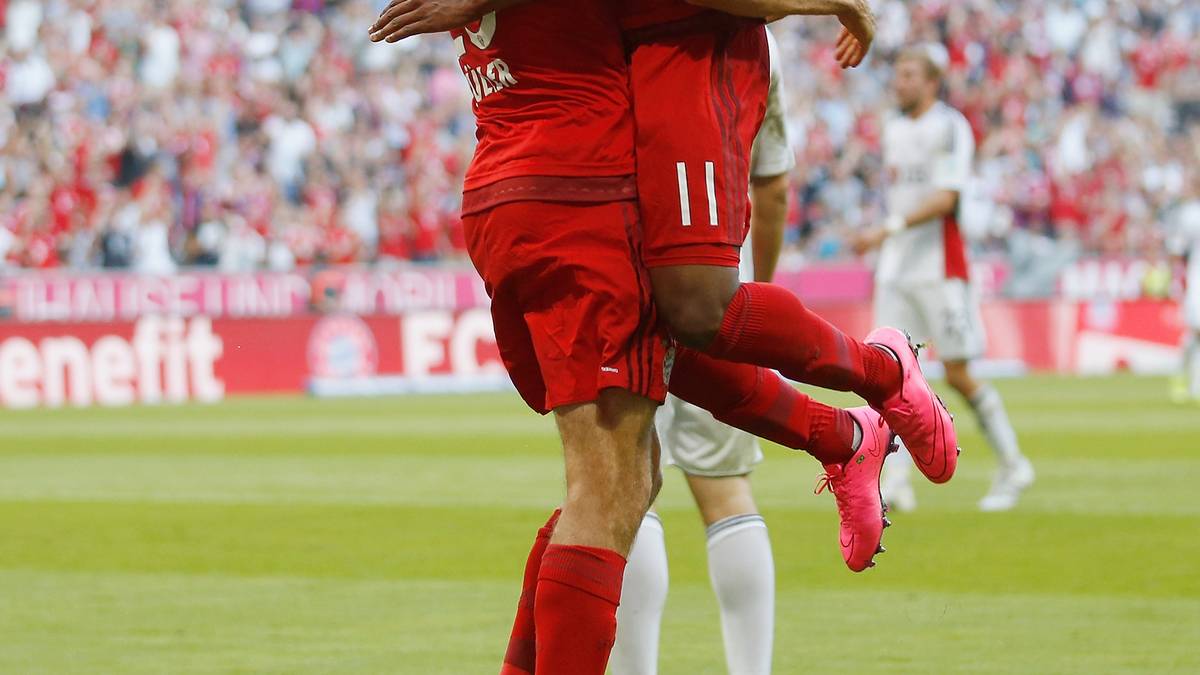 ... Thomas Müller, der die Torjägerliste der Bundesliga derzeit mit fünf Treffern anführt