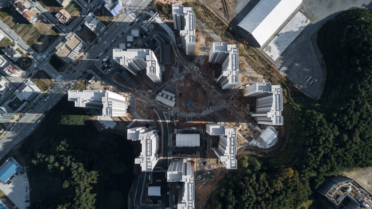 Aber auch der Blick von oben aufs Dorf herab ist atemberaubend